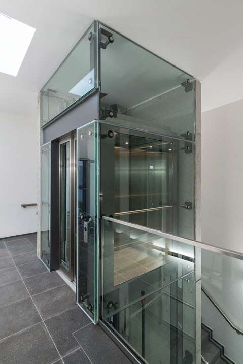 Glasaufzug