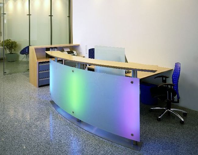 Beleuchtung einer Milchglasscheibe an einem Counter